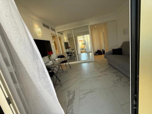 Modern Palm T1 Right Next To The Sea Appartement Cannes